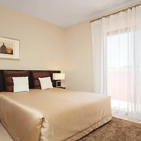 Apartment Amendoeira Ii *